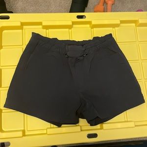 Athleta size 6 shorts